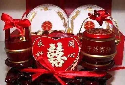 结婚礼金属于共同财产吗(男方给的彩礼由女方带回存入女方个人账户)