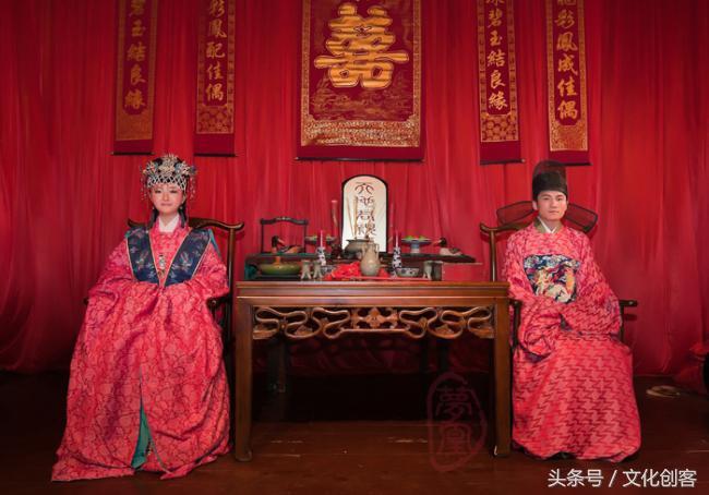 婚礼常识直播(西安网红木森婚礼你觉得是真实的吗)