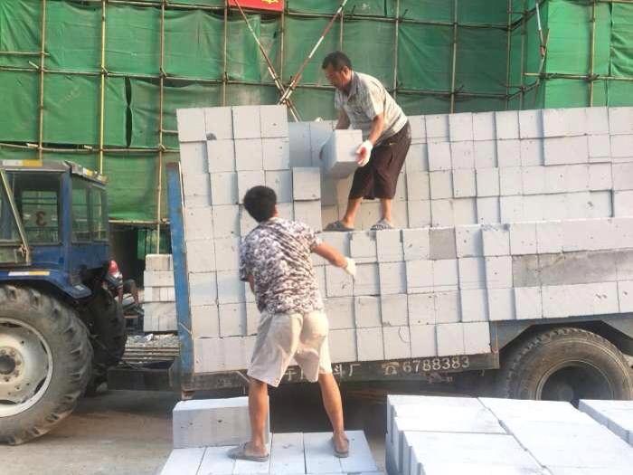 结婚随300元好吗(18个同事随礼1314元习俗变恶俗)