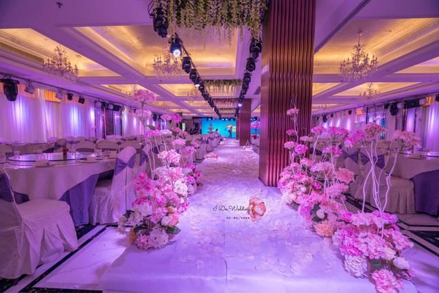 婚礼现场布置效果图(农村婚礼现场怎样布置)