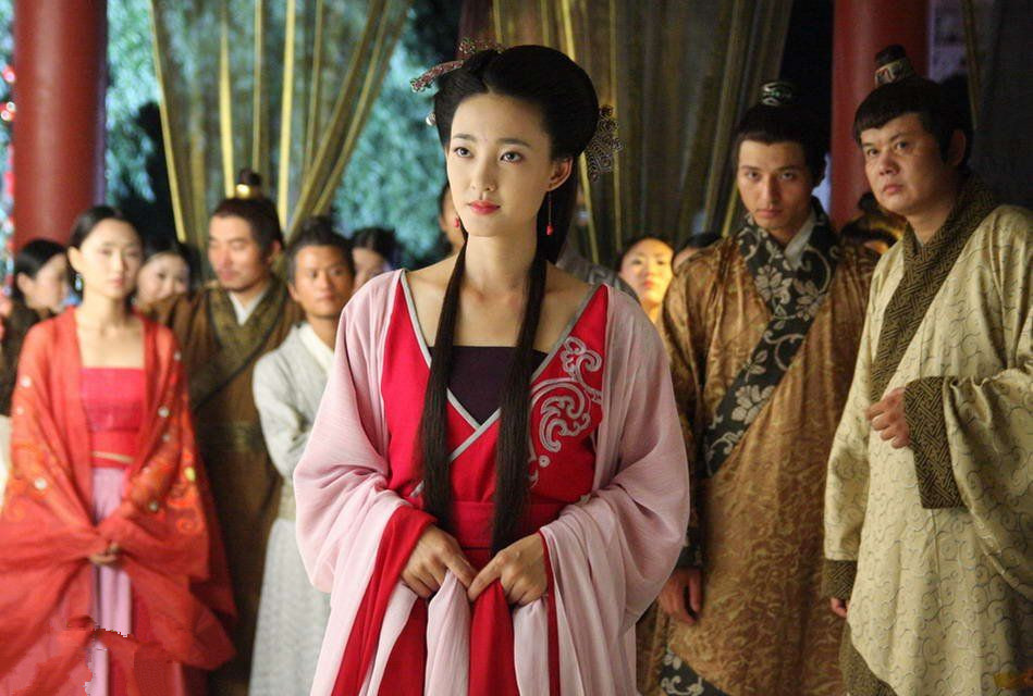 结婚是贺喜还是道喜(为什么有些人会赶在过年前结婚)