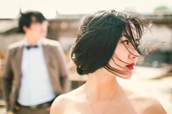 南方结婚图片(广东南方卫视主播陈星结婚了吗)