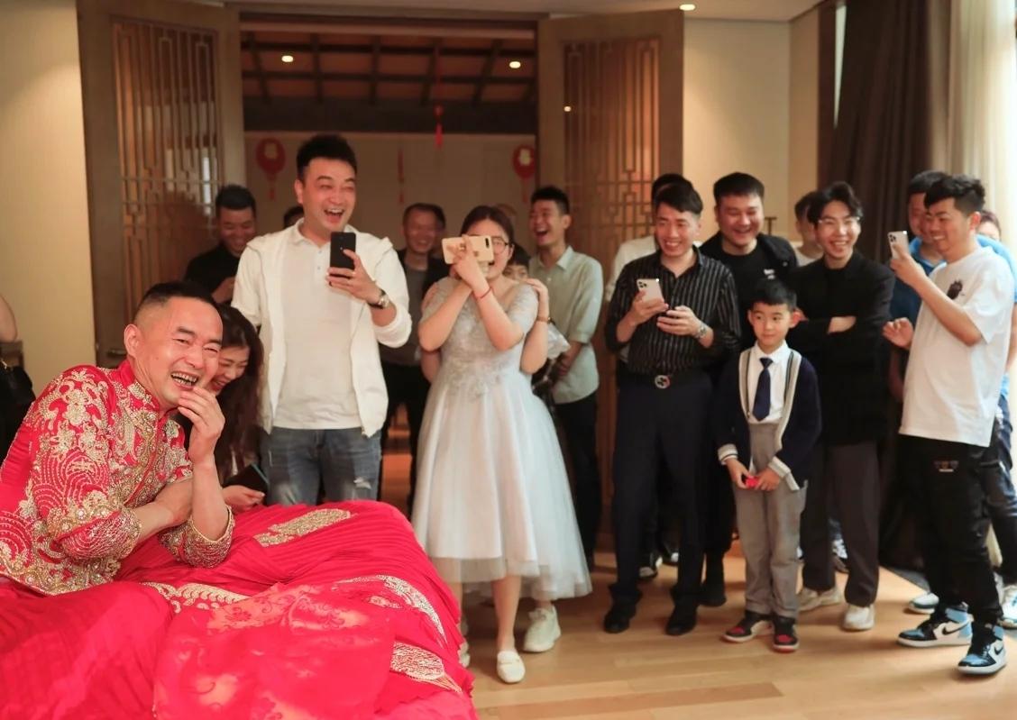 结婚问题问新郎的问题新郎只能回答我愿意,婚礼誓词可以新郎一个人说吗