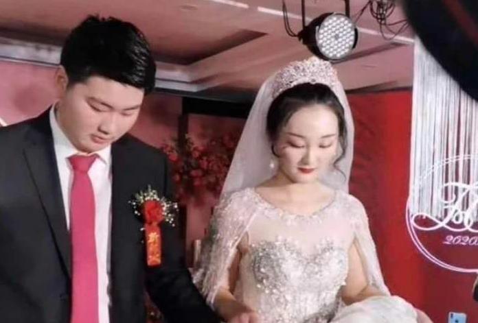 结婚是风俗吗,你怎么看待闹洞房的行为
