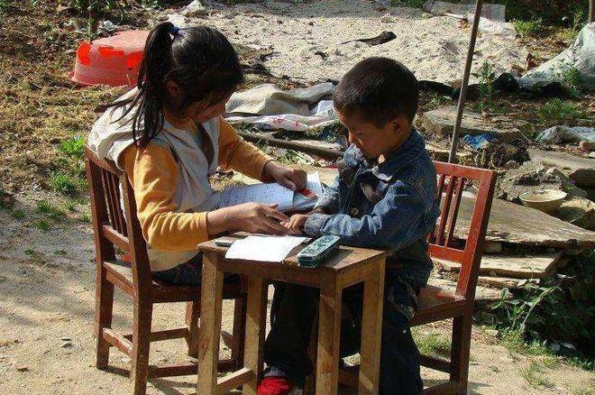 突发！婚车撞死姐弟俩，这起悲剧事件引人深思！